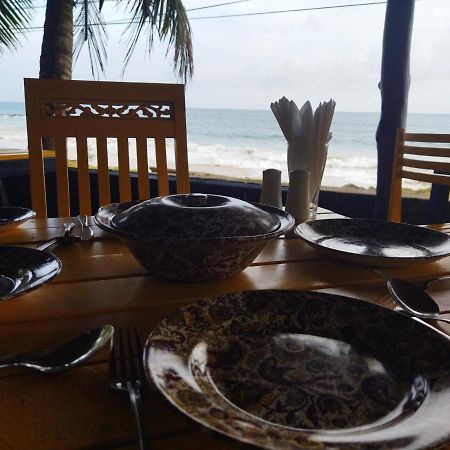 Sunchaser Beach Hotel Tangalle Exterior photo
