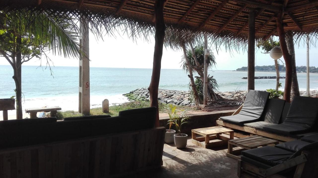 Sunchaser Beach Hotel Tangalle Exterior photo