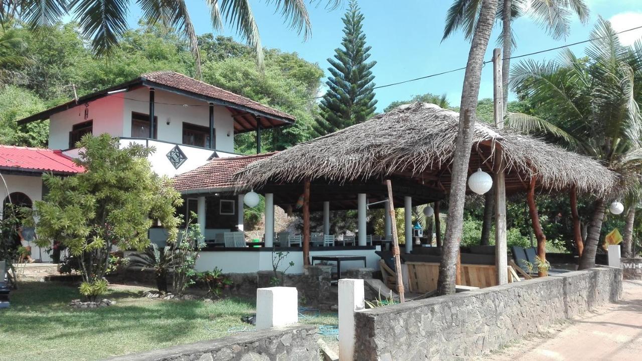 Sunchaser Beach Hotel Tangalle Exterior photo